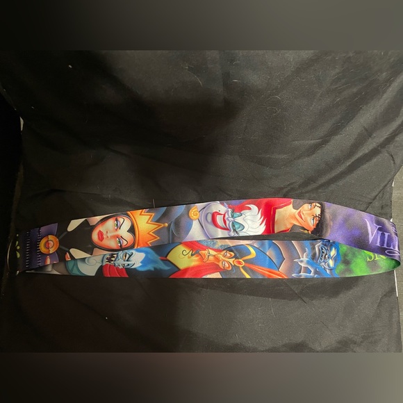 Disney villain lanyard - Picture 2 of 2